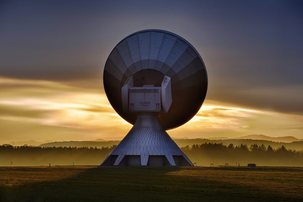 Satelity komunikacyjne a sieć 5G. Czy jeszcze ich potrzebujemy?
