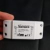 Sonoff Basic WiFi / fot. Kacper Żarski