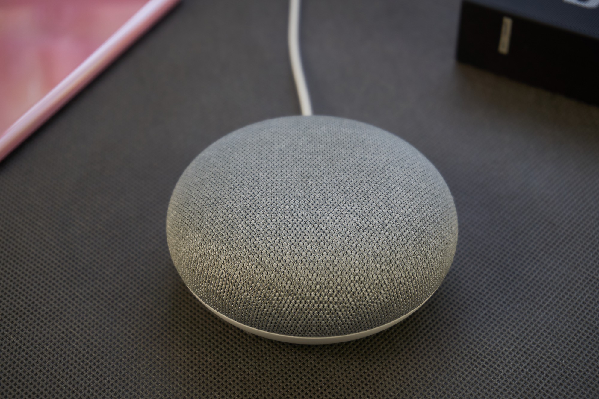 Google Home Mini - inteligentny głośnik czy cegła? Historia masowej awarii