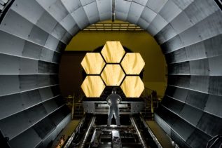 Kosmiczny Teleskop Jamesa Webba po raz kolejny z opóźnionym startem