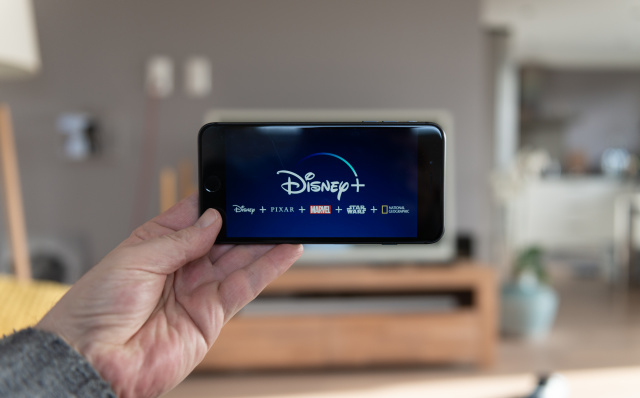 Asystent Google już działa z Disney+ na tabletach Nest