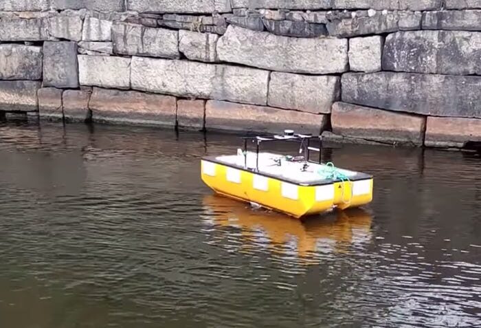 Rejs autonomiczną łodzią po kanałach Amsterdamu? Roboat zaprasza na pokład!