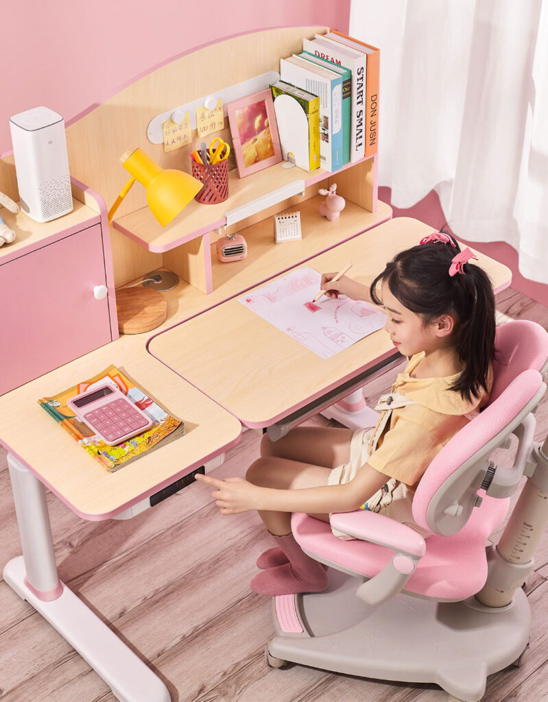 Xiaomi Noc Loc - biurko i fotel z funkcjami smart
