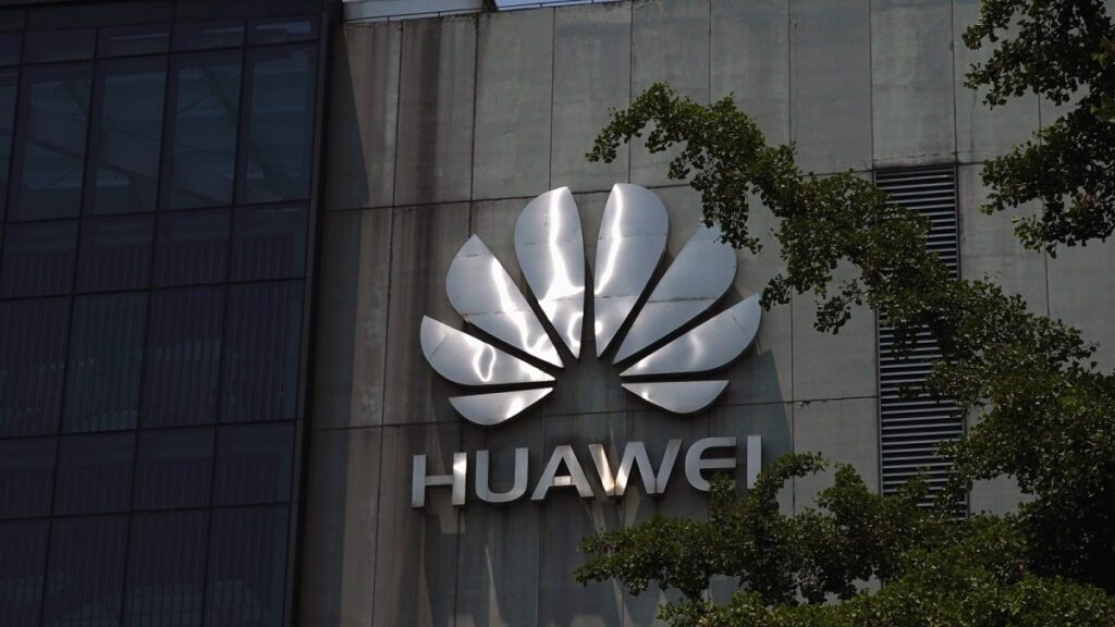 Kamera Huawei Camera Pro z ruchomą podstawką trafia do sprzedaży