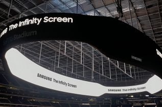 Samsung The Infinity: czy warto przyjść na stadion dla samego telebimu?