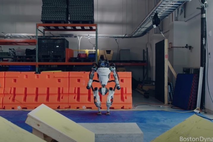 Parkour w wykonaniu robotów Boston Dynamics? Musicie to zobaczyć!