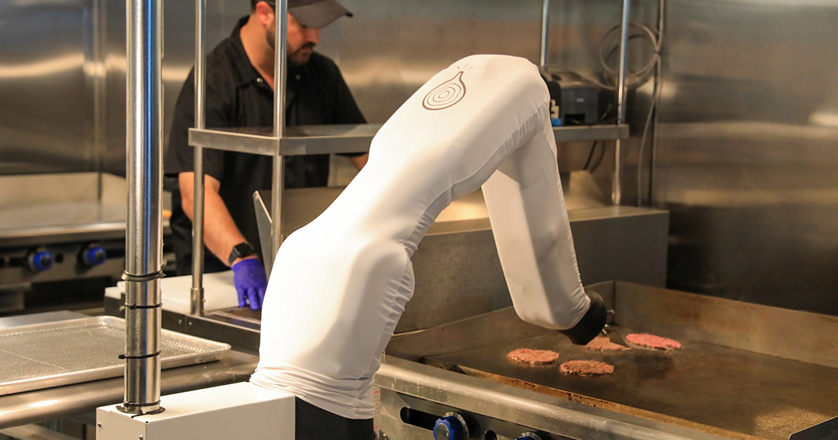 Stacja smażenia nowej generacji. Flippy 2 przygotuje burgera bez pomocy człowieka