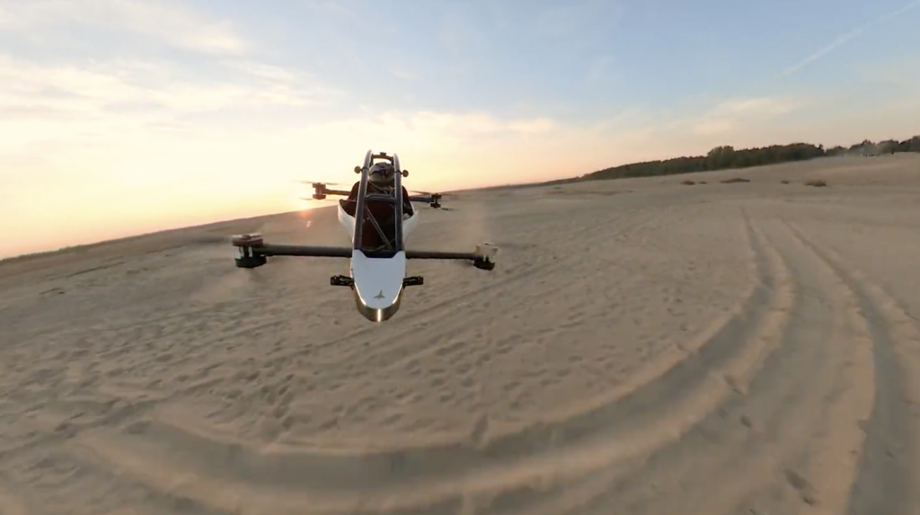 Prototyp jednego z pierwszych dronów pokładowych na świecie odbywa testowe loty w Polsce