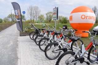 Orange stawia na Smart Bikes! Jak wygląda przyszłość miejskiego transportu?