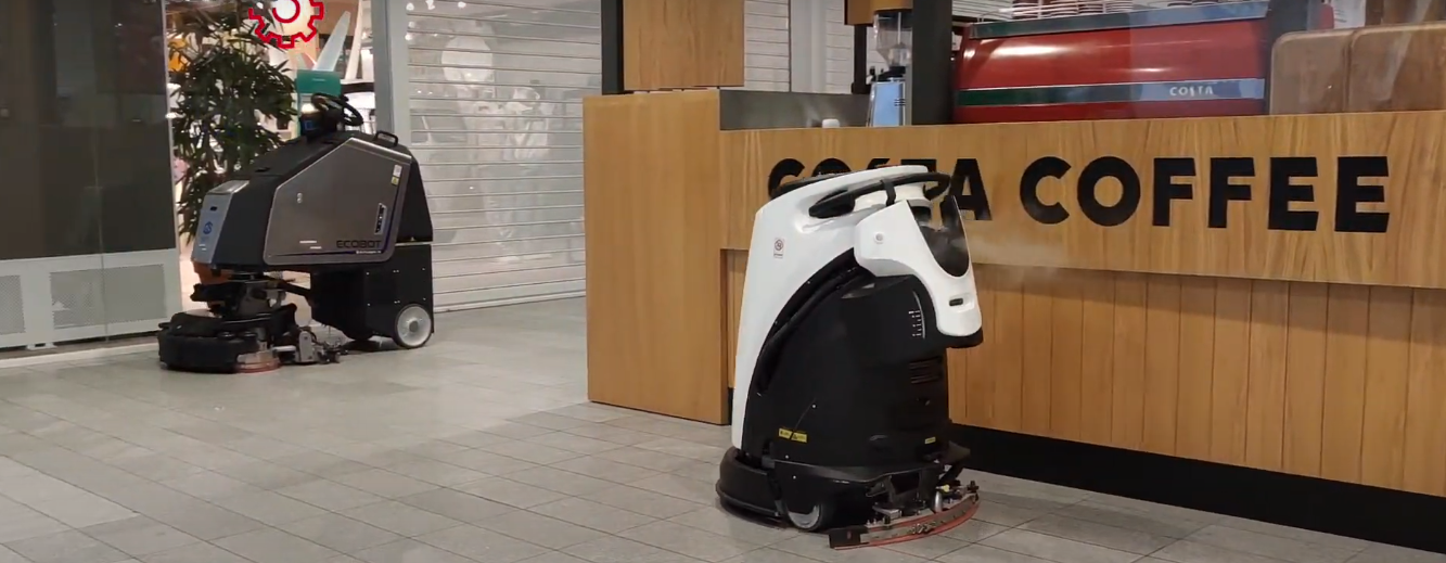 Autonomiczne roboty sprzątają w Auchan i radzą sobie świetnie