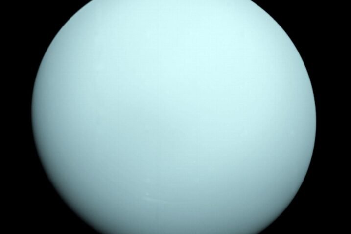 Uran zdjęcie Voyager 2 NASA