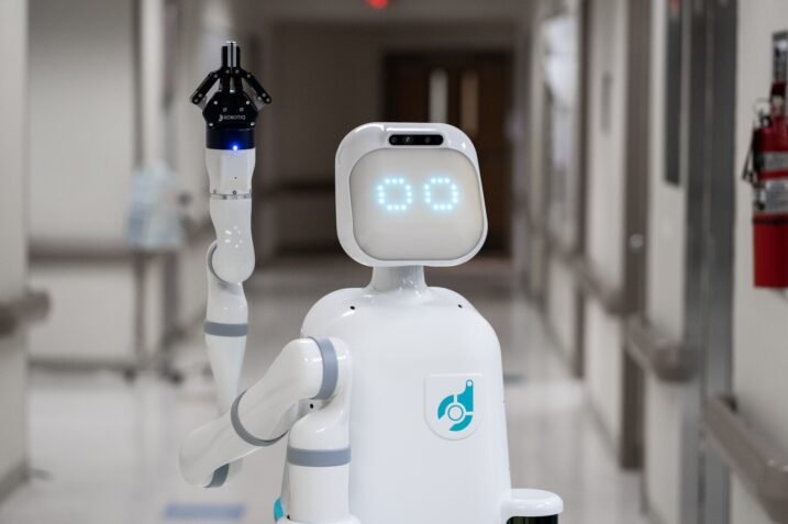 Robot Moxi