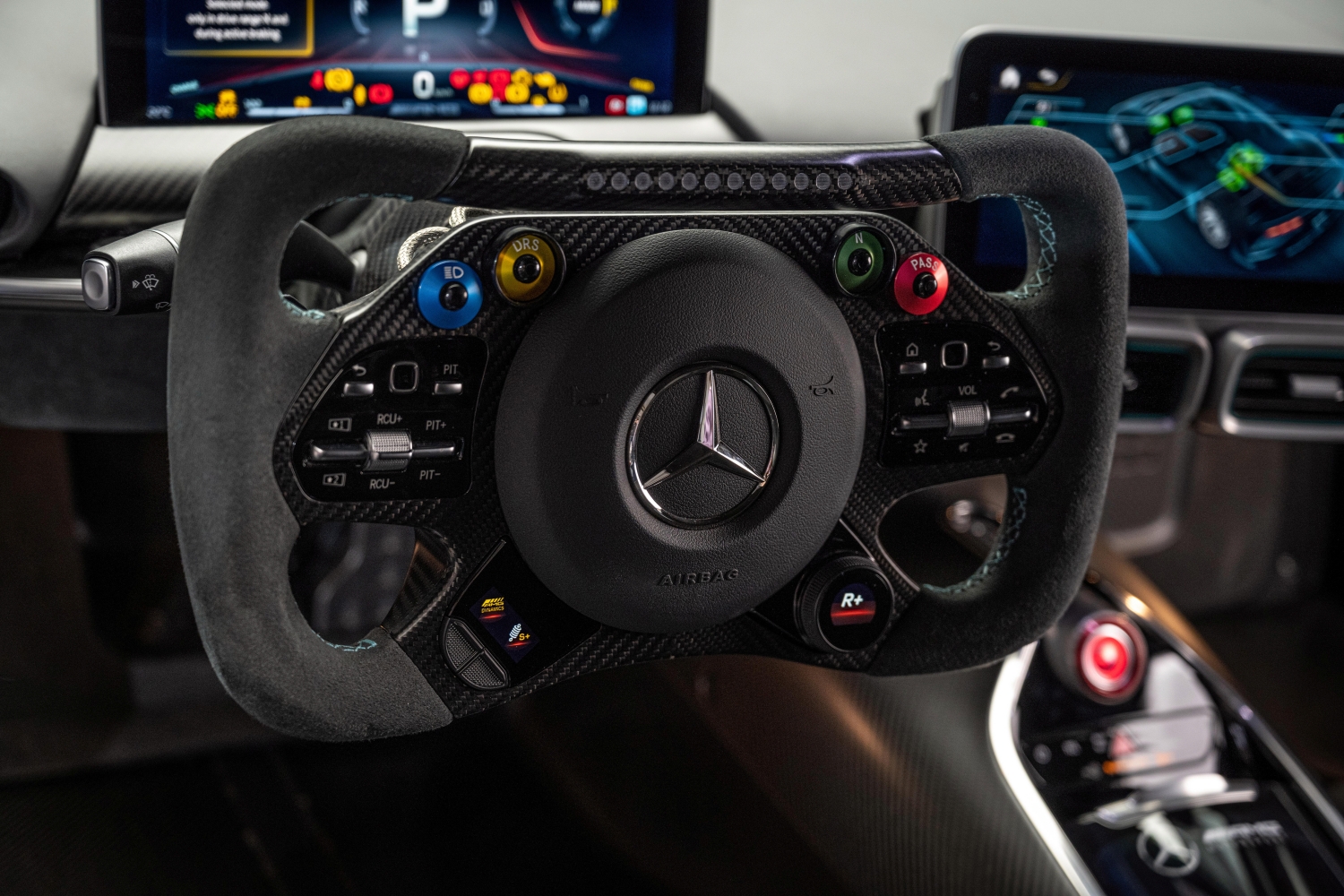 Mercedes-AMG ONE wreszcie zadebiutował. Technologia z Formuły 1 trafia na drogi
