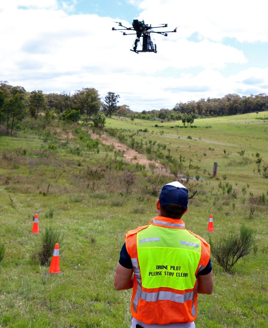AirSeed Technologies dron sadzący drzewa
