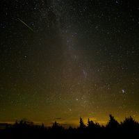 Roje meteorów w kwietniu – kiedy i jak obserwować je w Polsce?