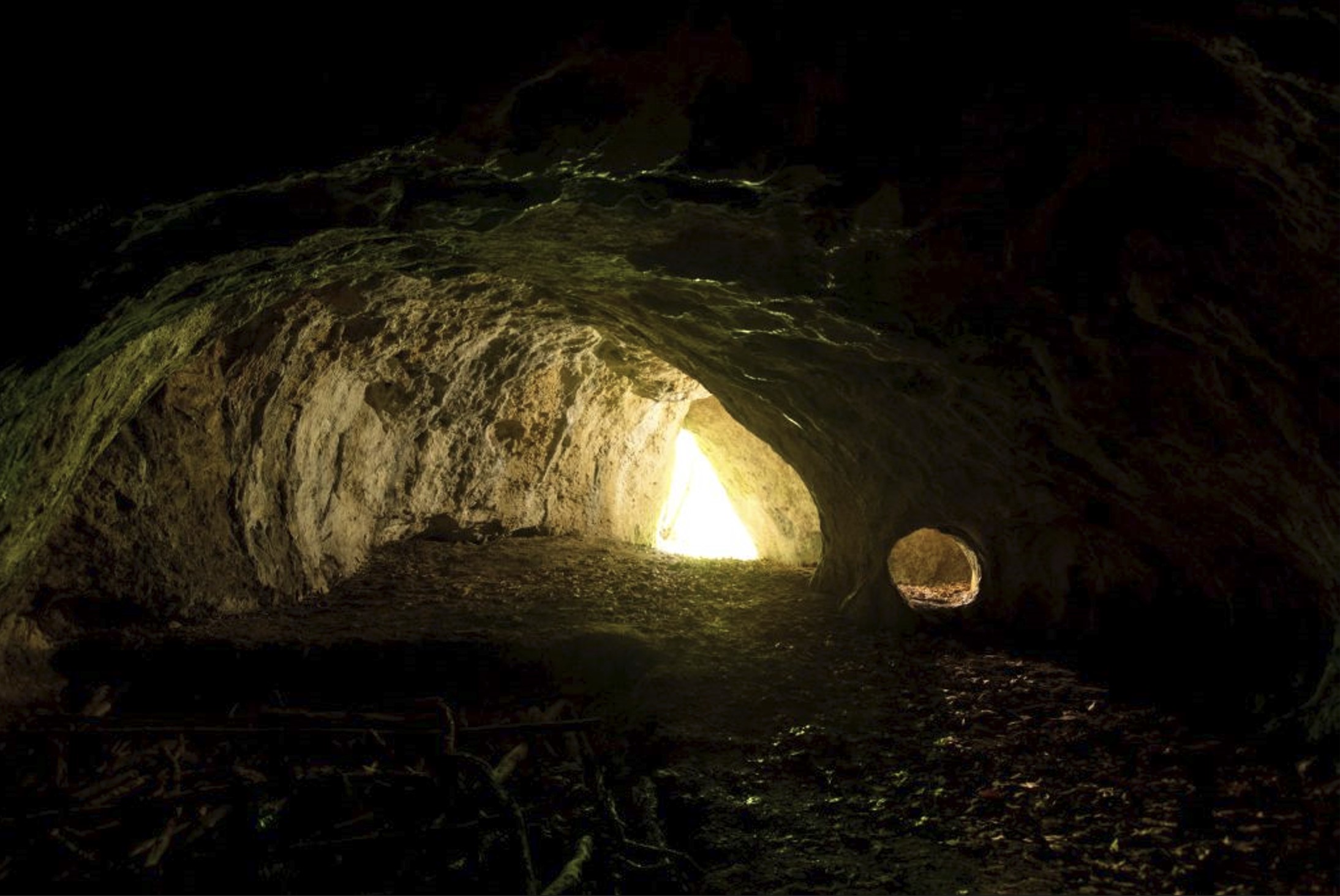 Jaskinia tunel Wielki