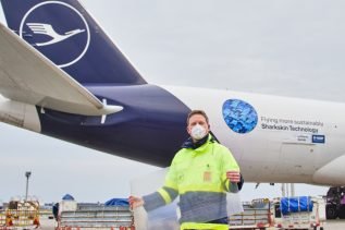 Samolot wyposażony w AeroShark (Źródło:lufthansa-technik.com)