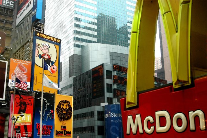 McDonald's wprowadza wielorazowe opakowania