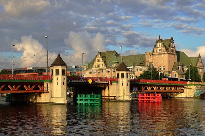 Miasto Szczecin (źródło: Pixabay) Miasta wykorzystują energię do regulacji temperatury