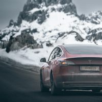 Tesla samochód elektryczny