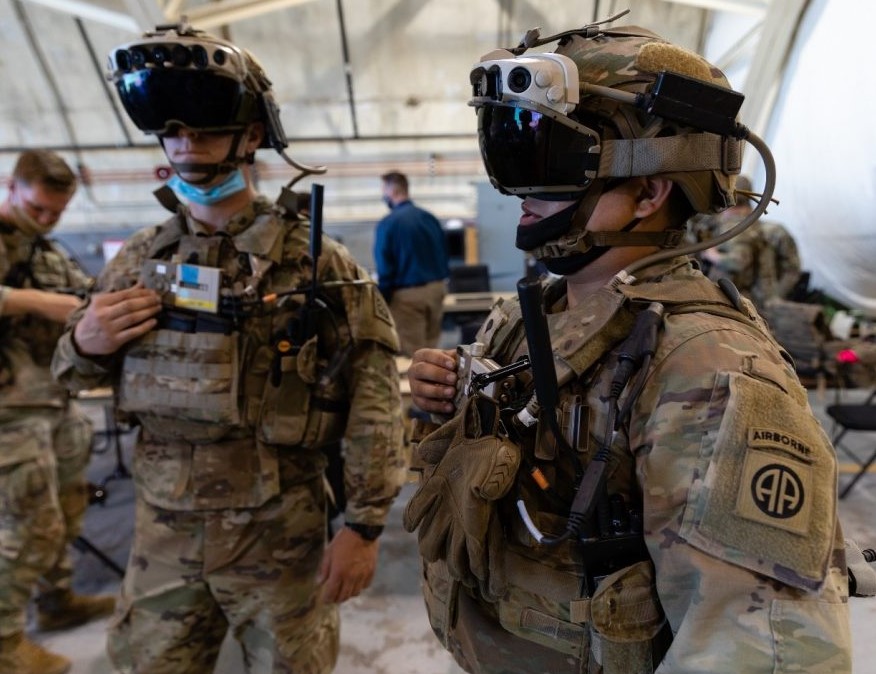 Gogle AR HoloLens dla amerykańskiej armii (źródło: Microsoft)