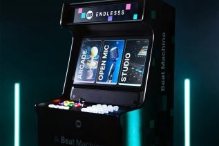 Beat Machine to automat do gier, który umożliwia... stworzenie całej piosenki od A do Z