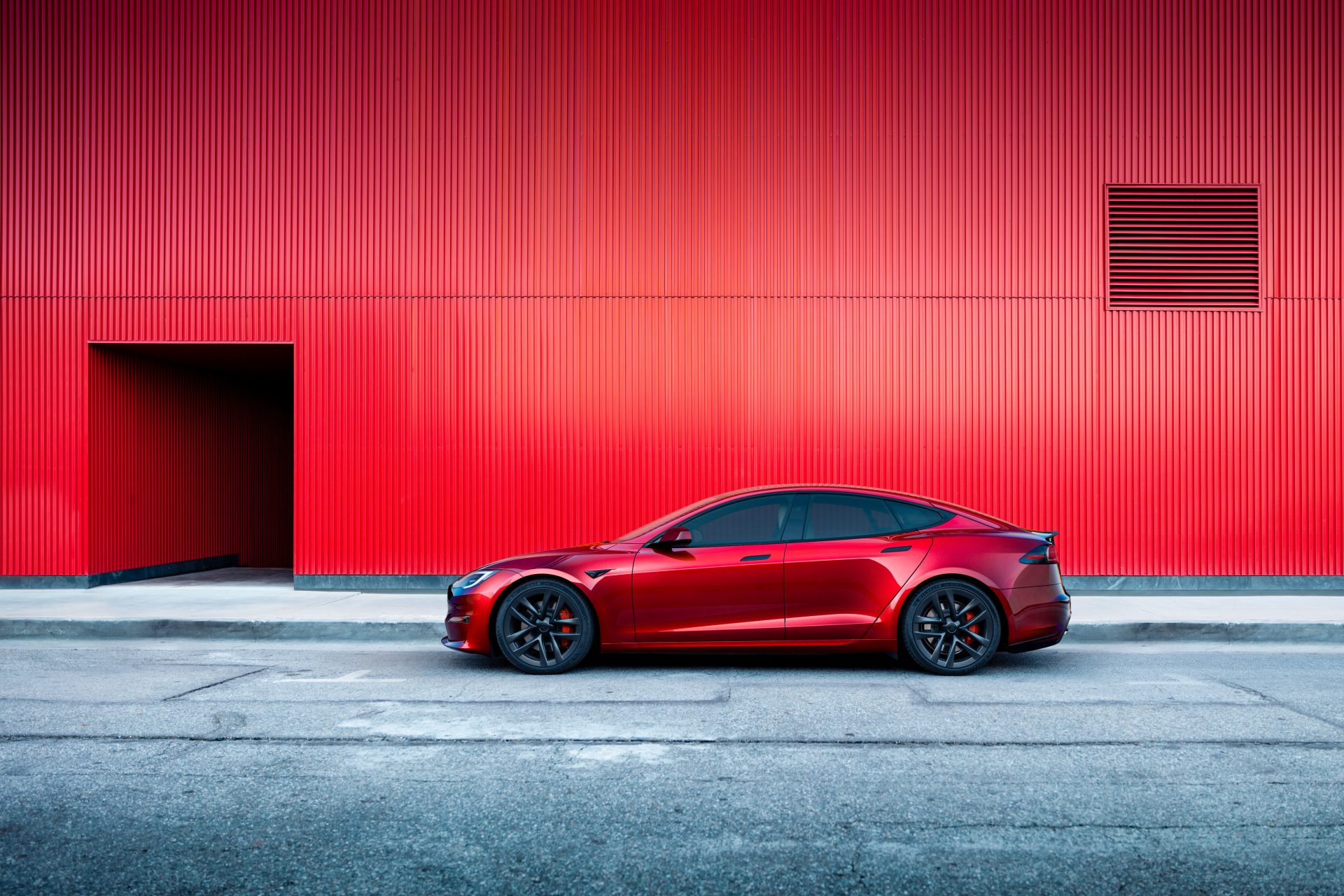 Model S (źródło: Tesla)