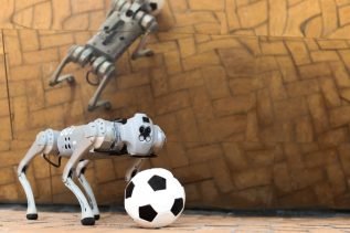 DribbleBot (źródło: MIT)