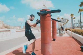 Robot Boxing Buddy (Źródło: boxing buddy)