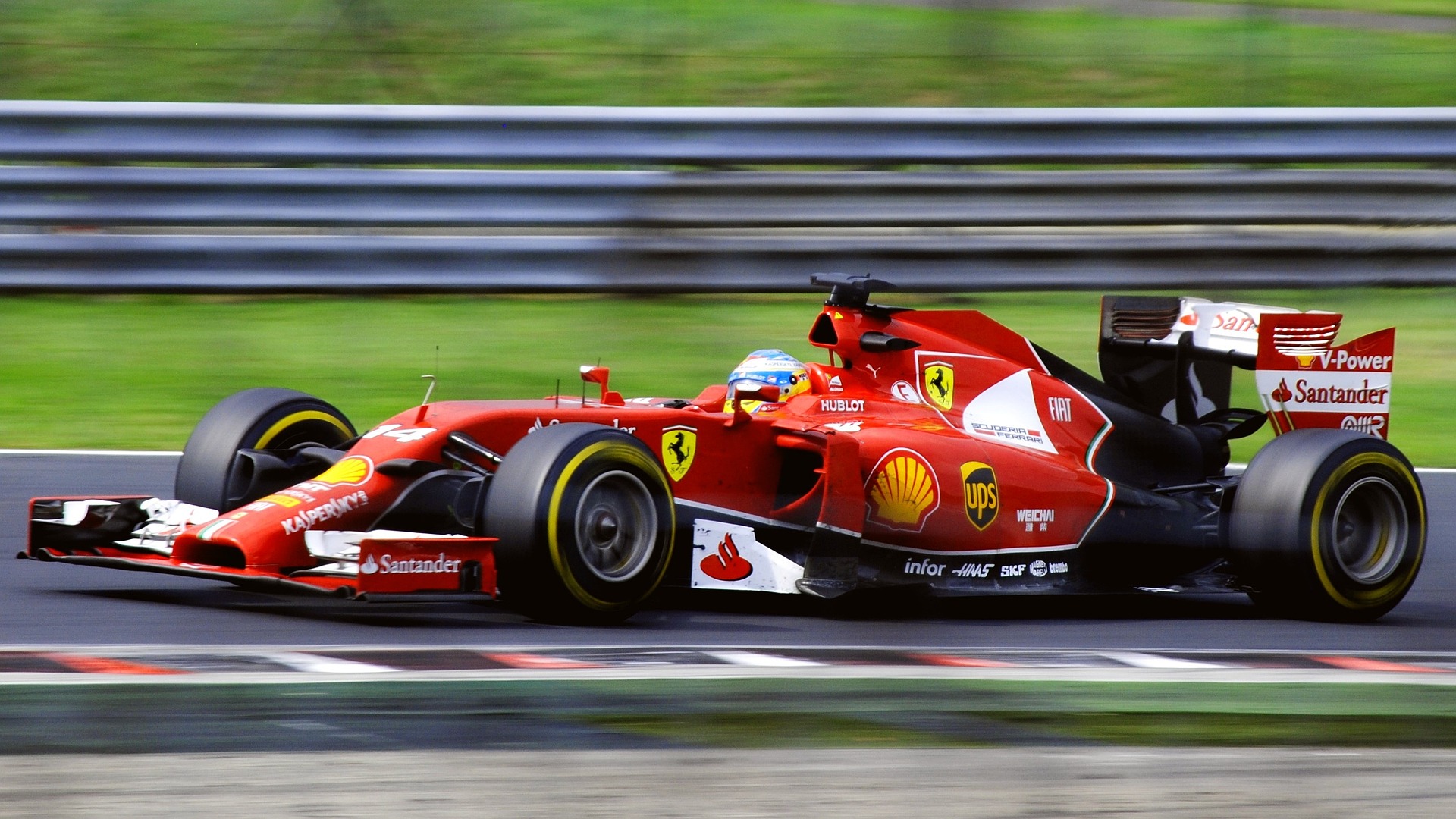 Pojazd wyścigowy Ferrari Formuła 1. AI przeprowadziła wywiad z Michaelem Schumacherem (źródło: Pixabay)