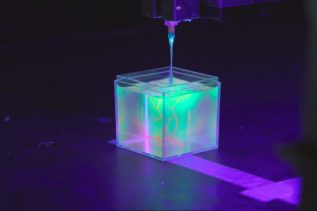 drukowanie komórek 3D (źródło: Stanford,YT)