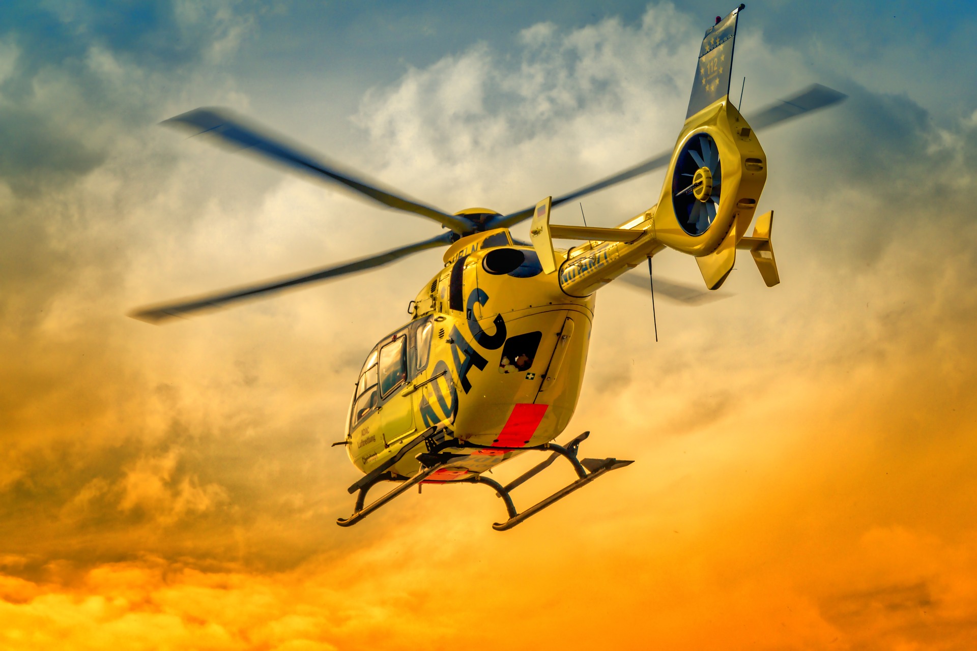 Helikopter ratowniczy (źródło: Pixabay)