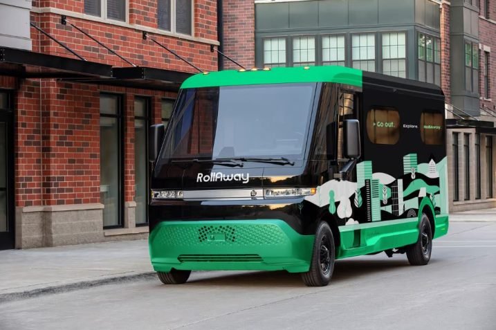 Elektryczny kamper (Źródło:Rollaway)