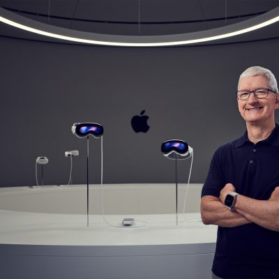 Tim Cook prezentuje Vision Pro (źródło: Apple)