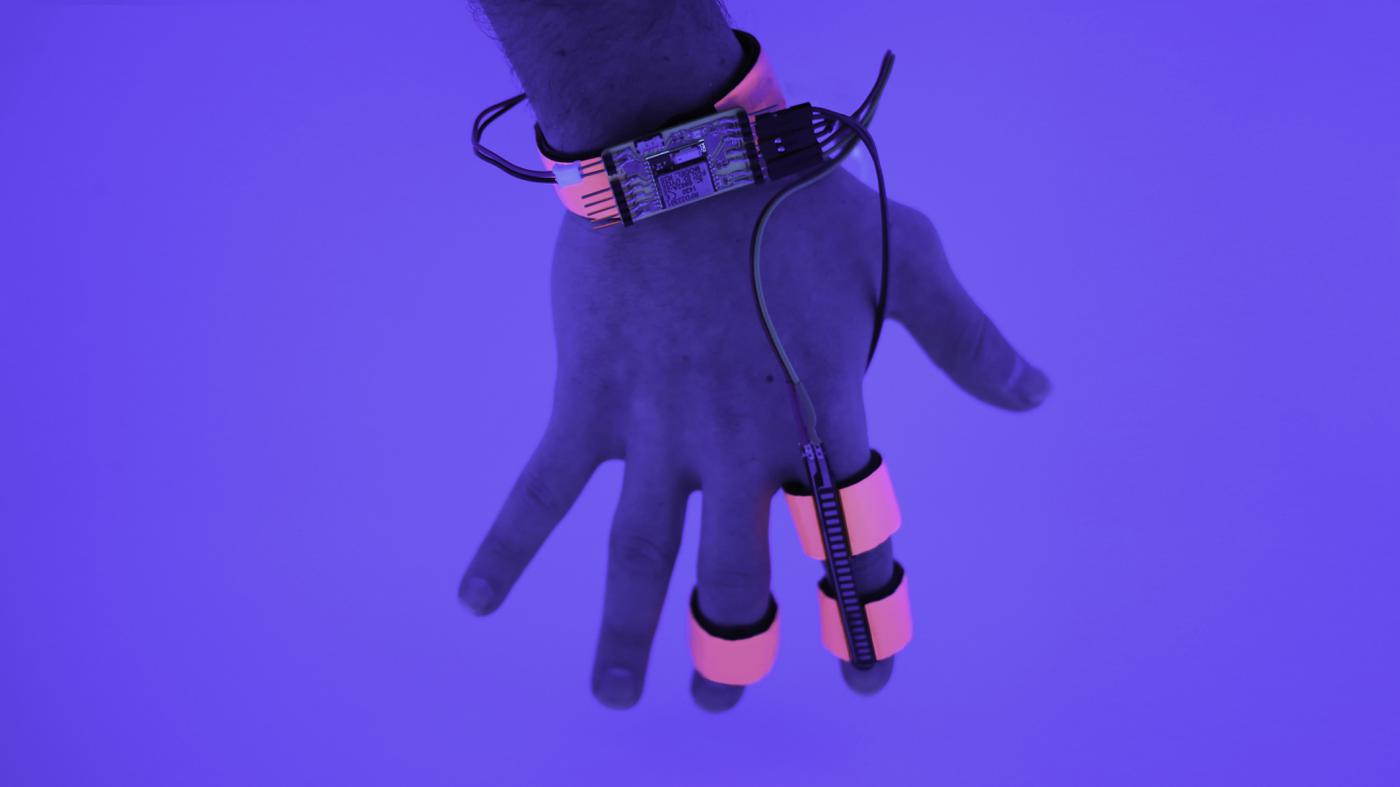 dormio glove (źródło: media.mit.edu)
