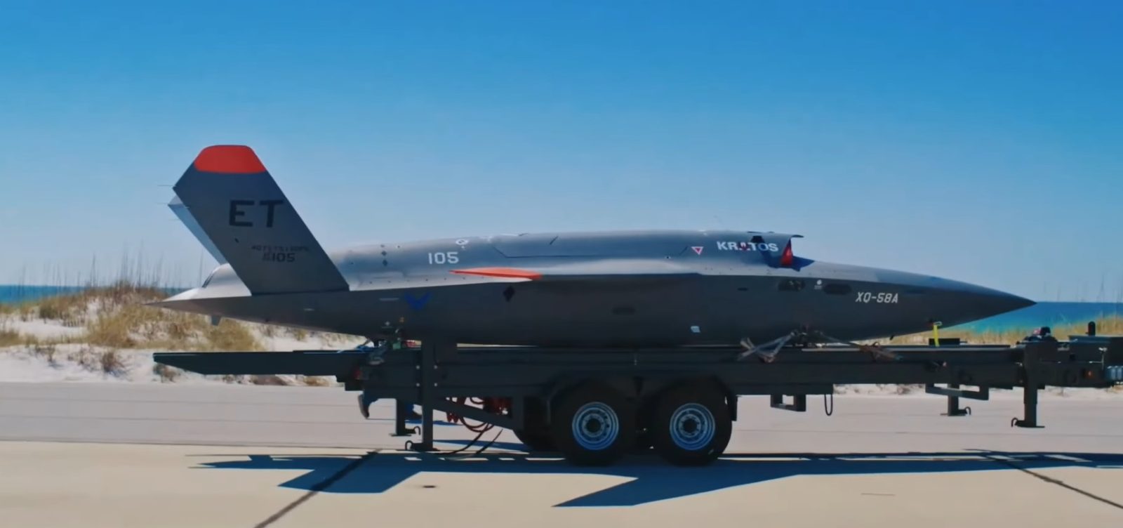 XQ-58A Valkyrie Dron (screen, Youtube)