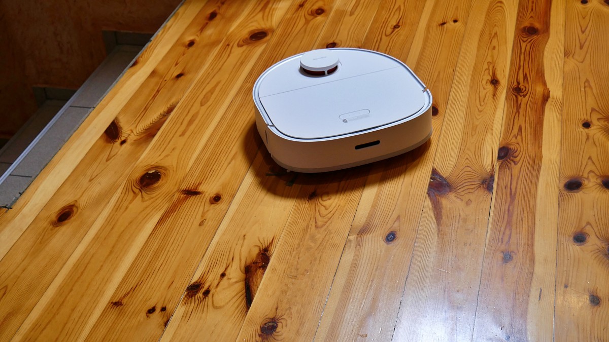 Dream W10 review.  I haven't had such a clean floor for a long time!