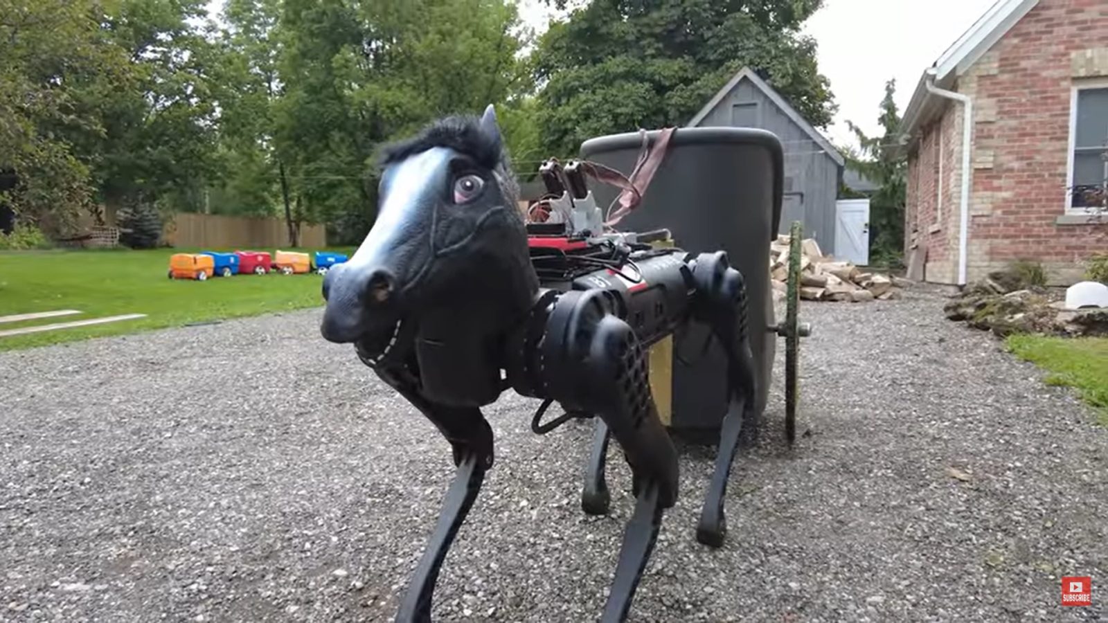 Robot koń (źródło: YouTube)