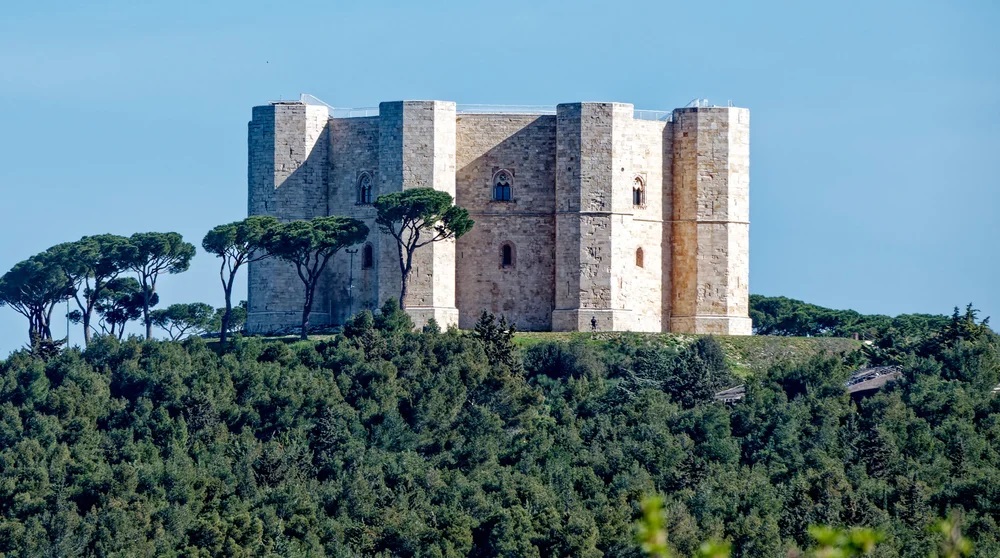 Zamek Castel del Monte (źródło: Google Arts&Culture)