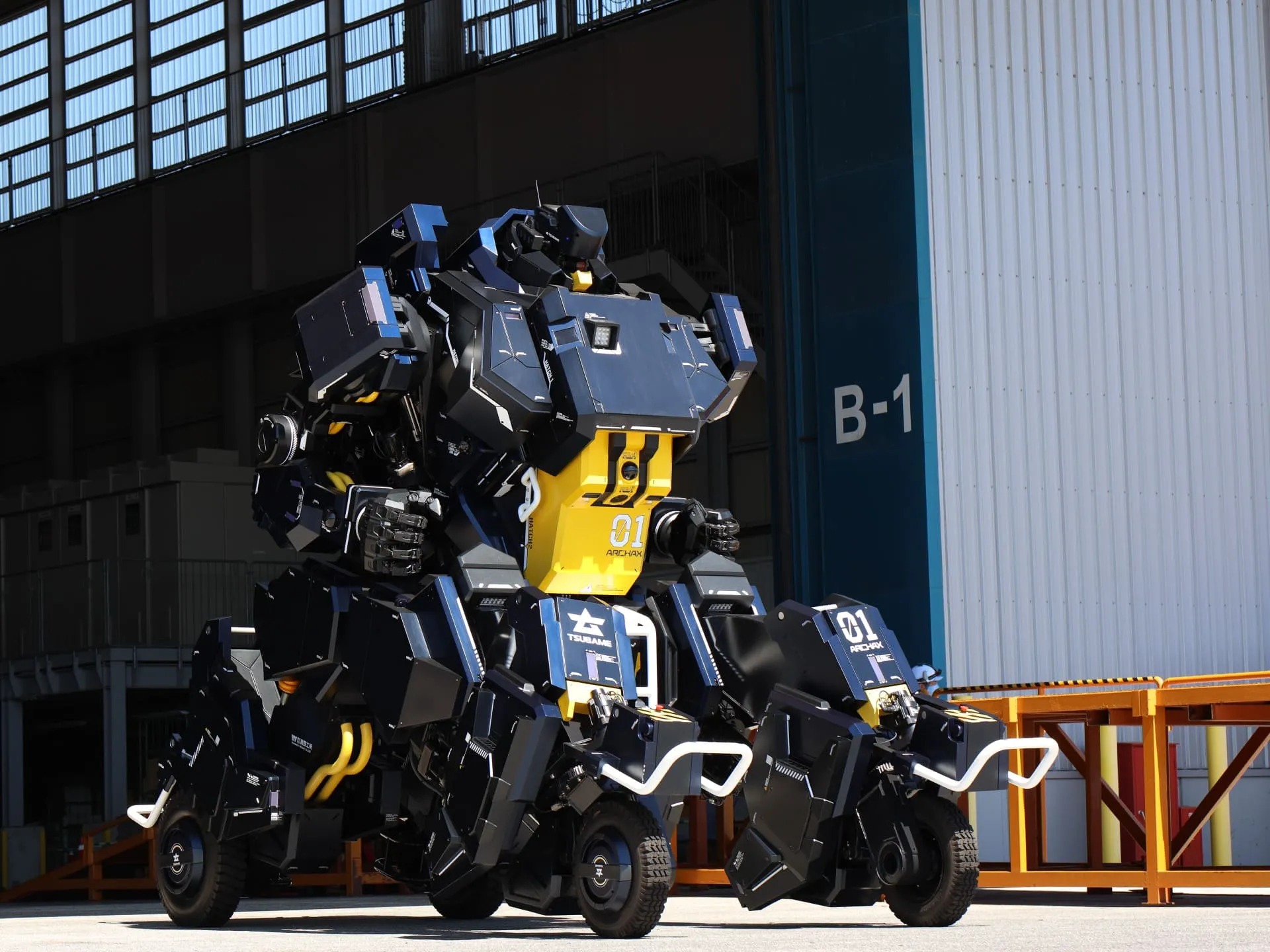 Robot mech Archax od Tsubame Industries