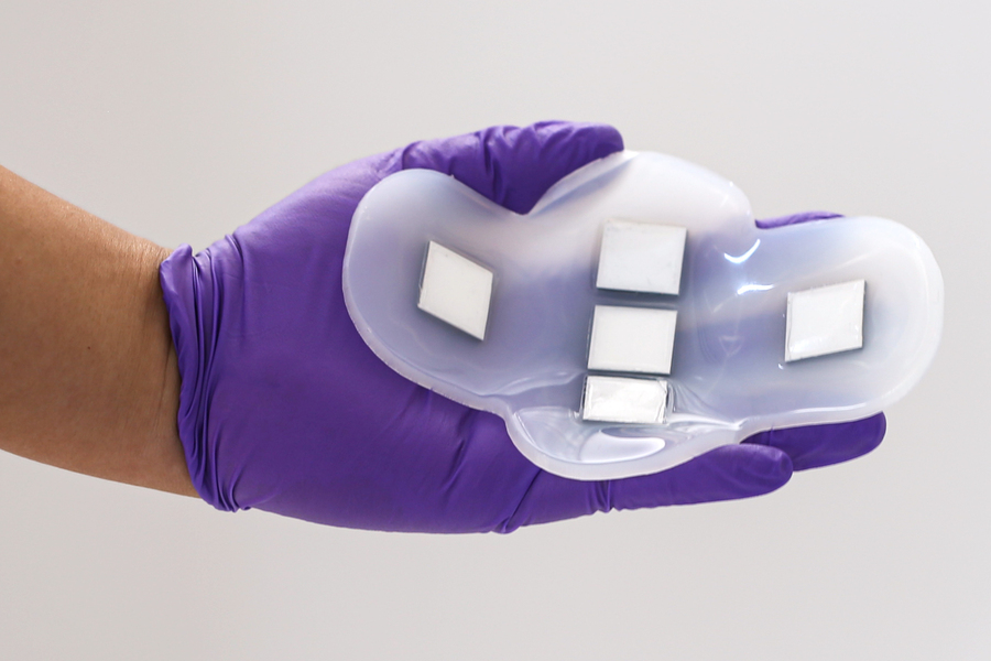 Plaster ultradźwiękowy (źródło: MIT)