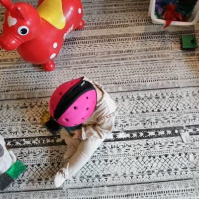 AI uczy się języków z perspektywy dziecka (źródło: New York University, Youtube)