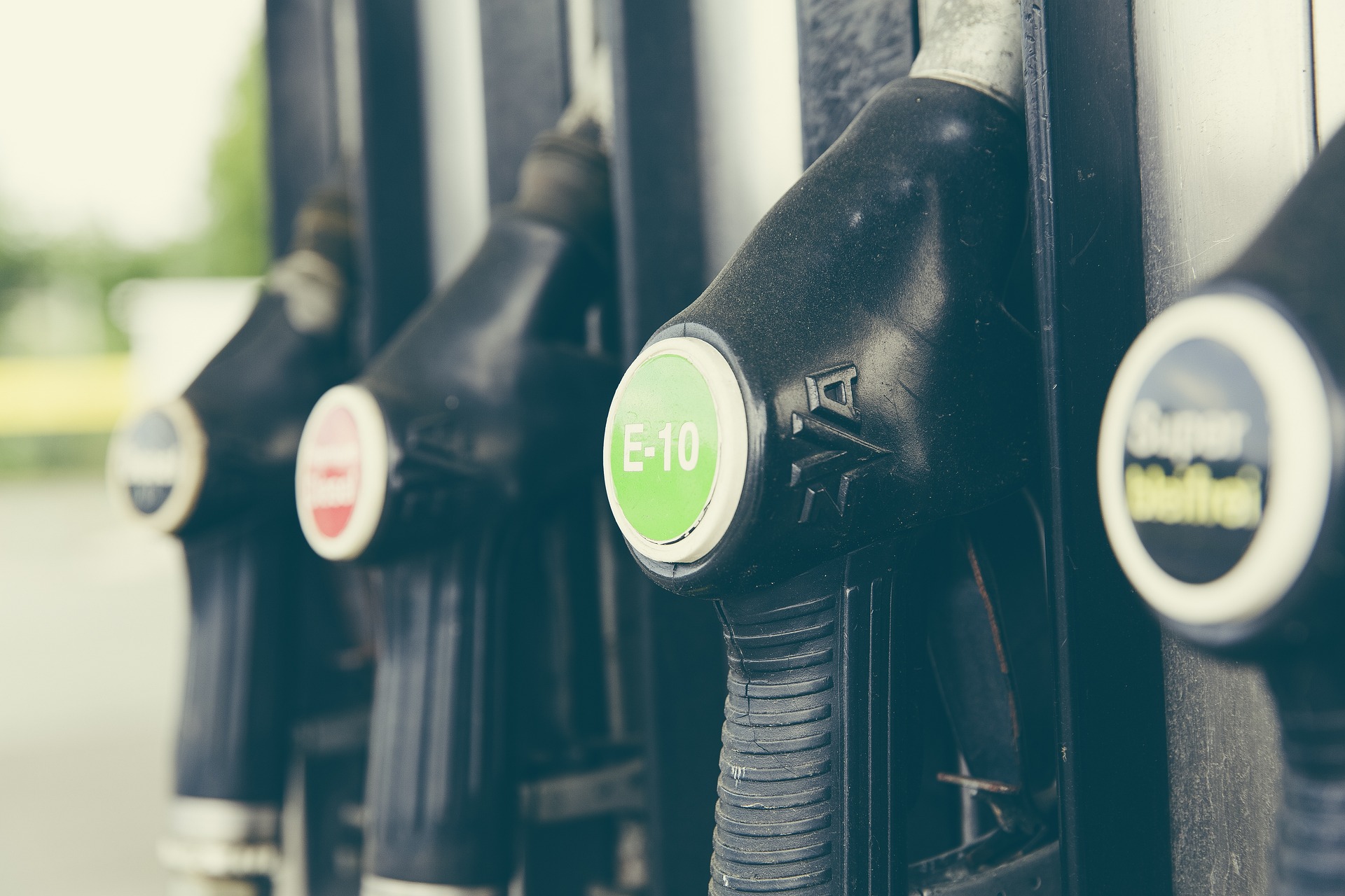 Stacja benzynowa, paliwa, diesel (źródło: Pixabay)