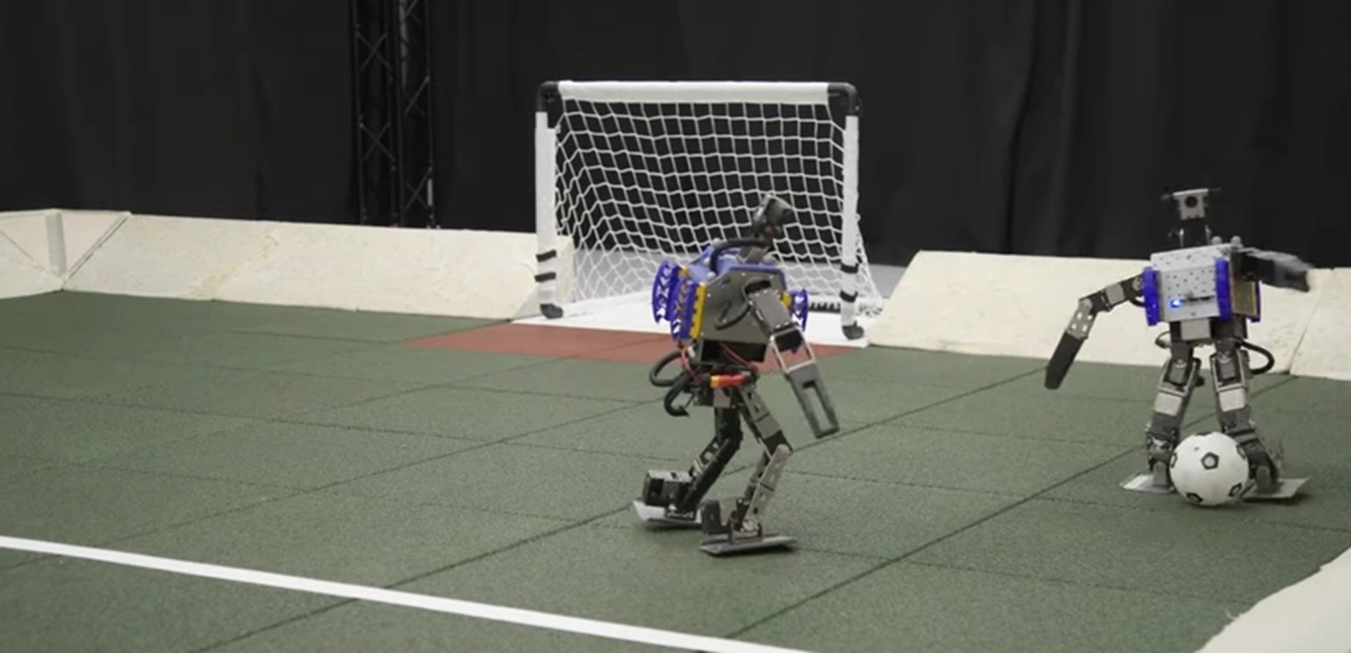 Roboty grają w piłkę (źródło: science.org)